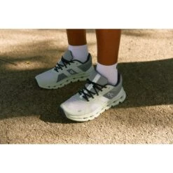 On Running On Cloudrunner Wide Women Running Shoes - White & Frost -On Running on cloudrunner women running shoes frost aloe 8 1242026