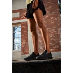 On Running On Cloudstratus Women Running Shoe - Black -On Running on cloudstratus women running shoe black 8 1105439