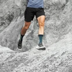 On Running On Cloudultra Trailrunning Shoe - Black & White 15 On Running On Cloudultra Trailrunning Shoe - Black & White -On Running on cloudultra running shoe black white 7 952680