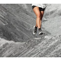 On Running On Cloudultra Women Trailrunning Shoe - Black & White 14 On Running On Cloudultra Women Trailrunning Shoe - Black & White -On Running on cloudultra women running shoe black white 6 952563